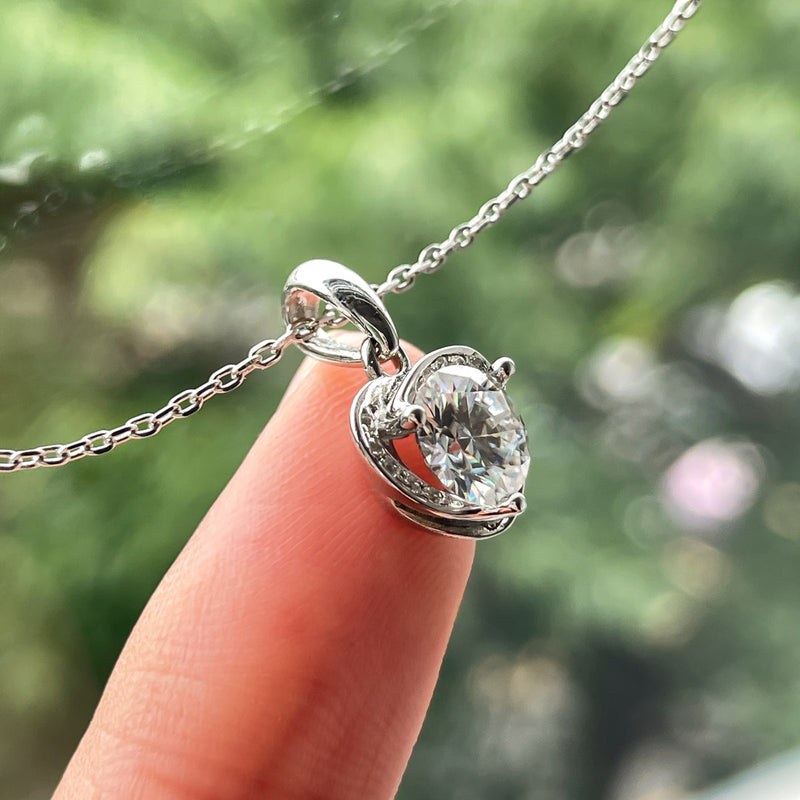 1.0CTTW D Color Moissanite Heart Love Pendant 40+2+3cm Necklace